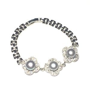 Gray Cultured Pearl Bracelet